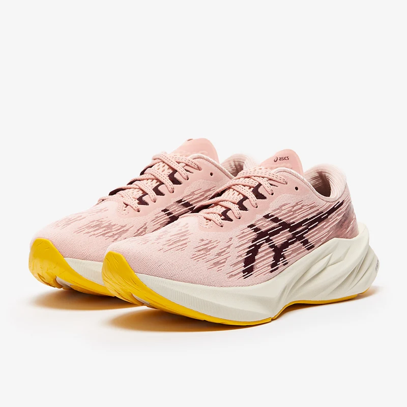 ASICS Damen Novablast 3