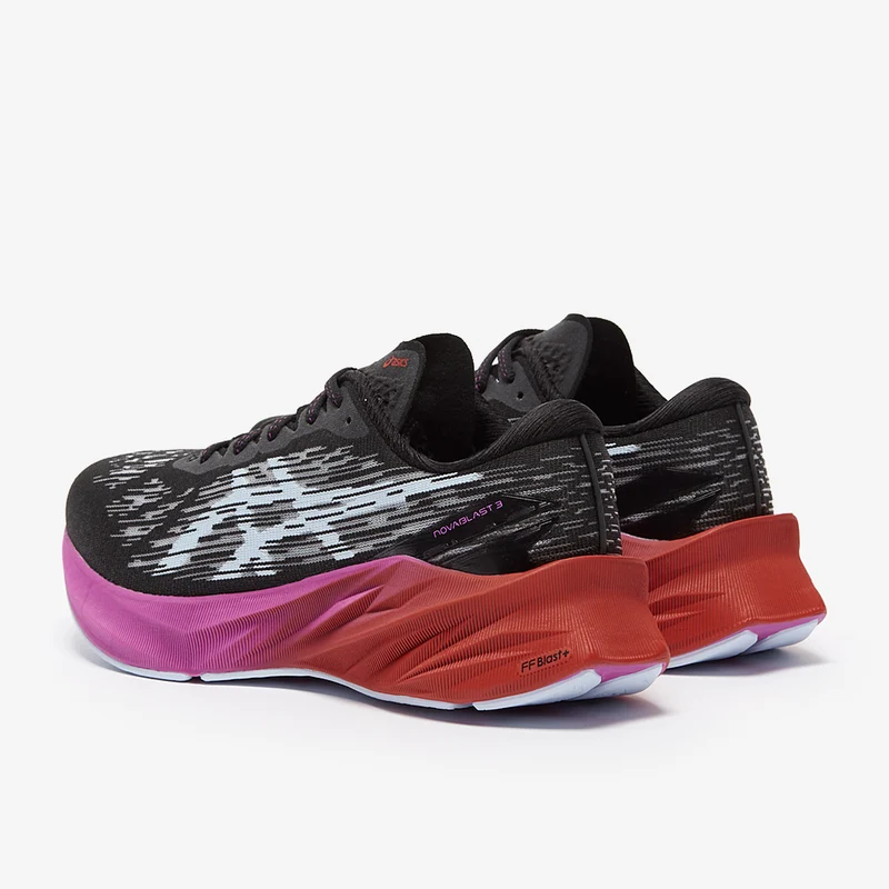 ASICS Damen Novablast 3
