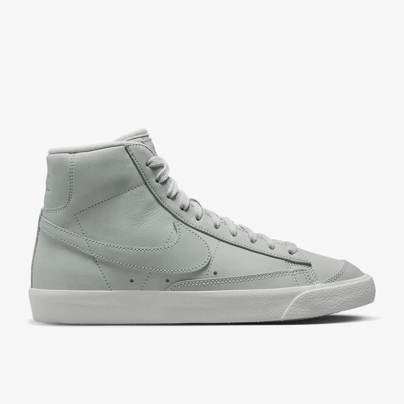 Nike Sportswear Blazer Mid 77 LX