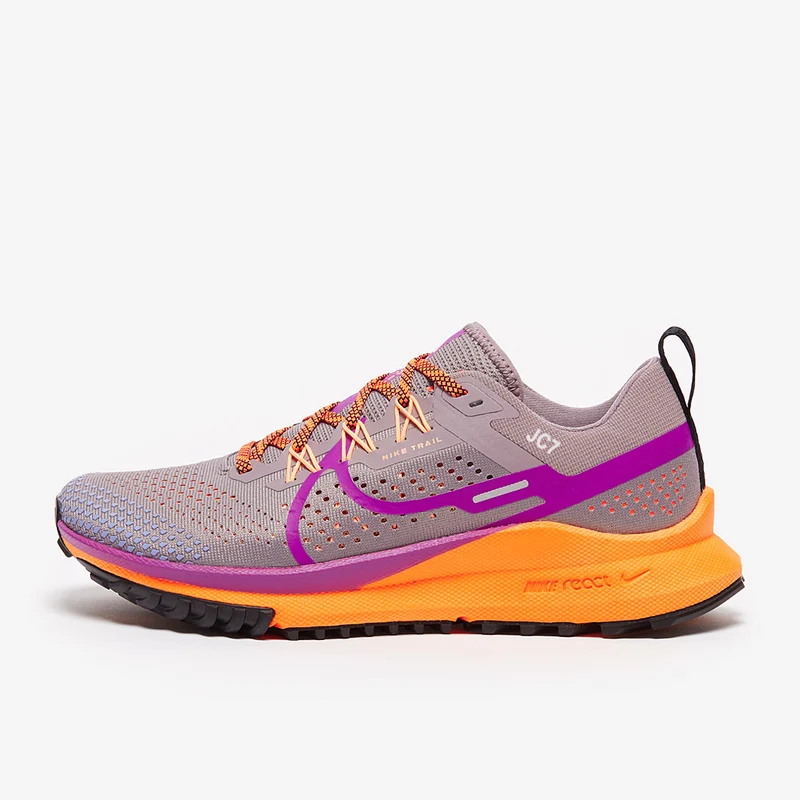 Nike Damen React Pegasus Trail 4