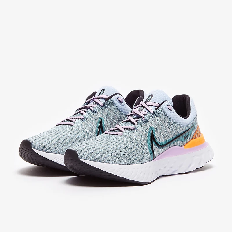 Nike Damen React Infinity Run Flyknit 3