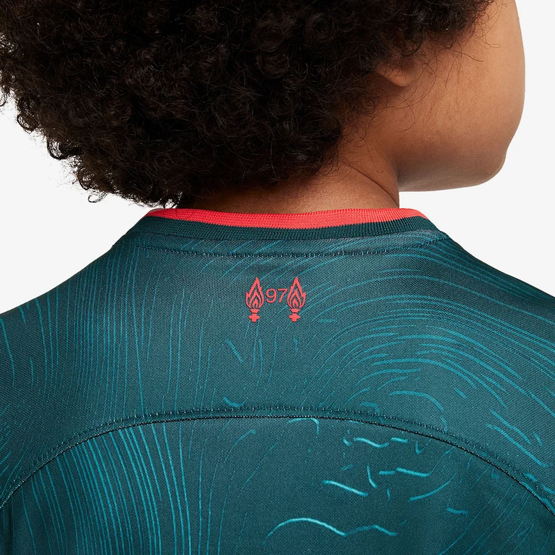 Nike FC Liverpool 22/23 Kleine Kinder Dri-Fit Ausweichset