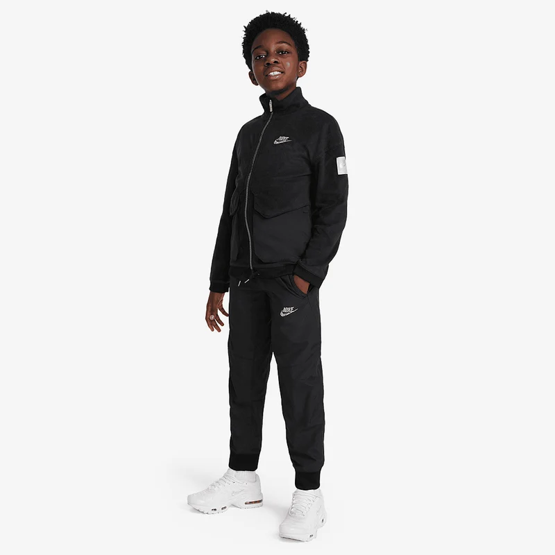 Nike Sportswear Ältere Kinder Trainingsanzug (7-15 Jahre)